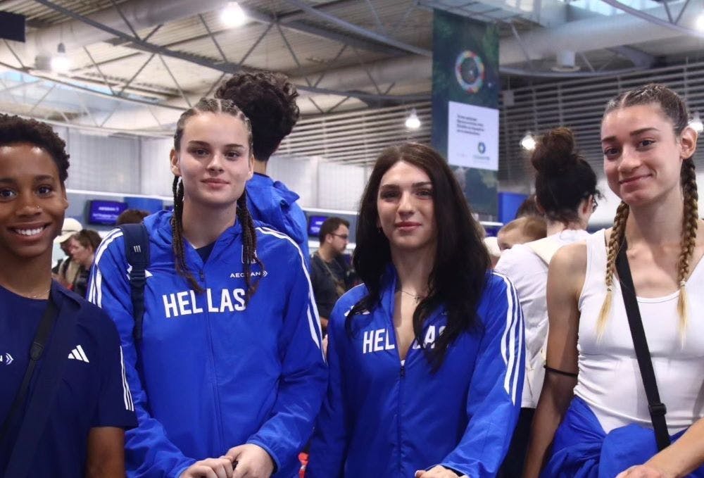 Αισιοδοξία και χαμόγελα στην αναχώρηση της Εθνικής Κ18 για τη Σλοβακία (pics) runbeat.gr